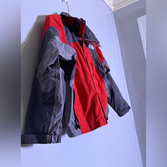 The North Face Red and Black Outdoor Jacket - Picture 2 of 8